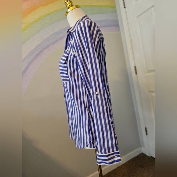 Express | XS | Blue & White Button Down - Picture 4 of 9